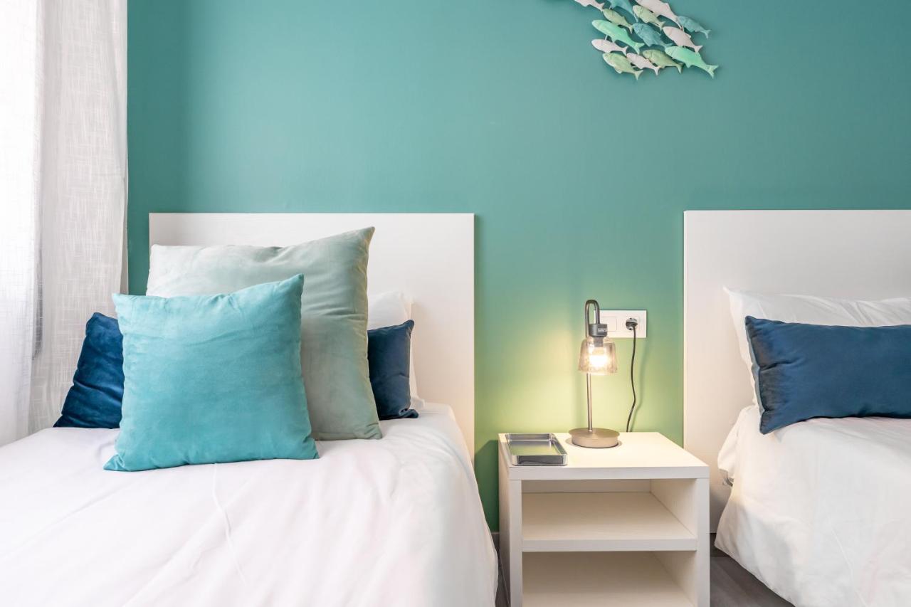Beach Front Retro Hideaway In 萨洛 外观 照片