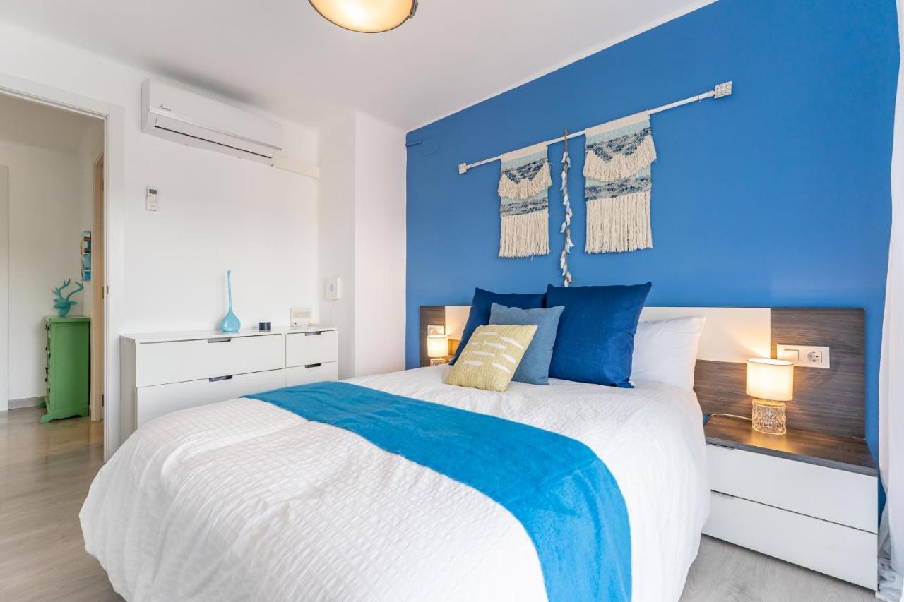 Beach Front Retro Hideaway In 萨洛 外观 照片