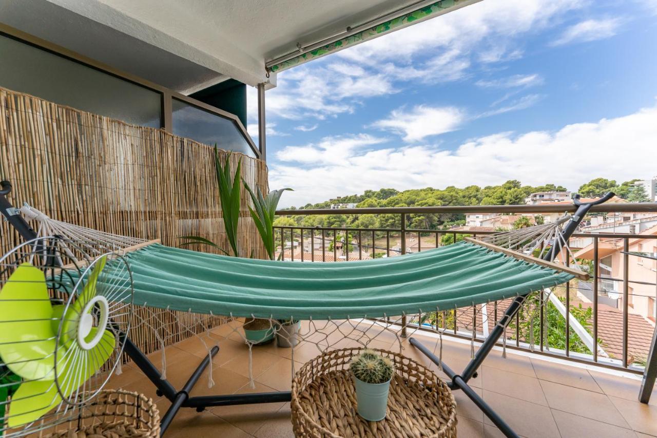 Beach Front Retro Hideaway In 萨洛 外观 照片