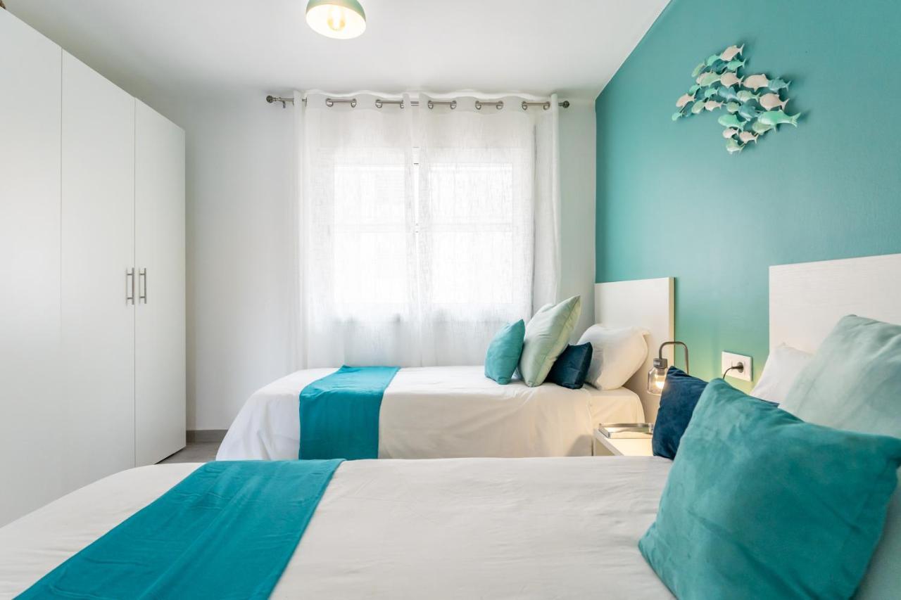 Beach Front Retro Hideaway In 萨洛 外观 照片