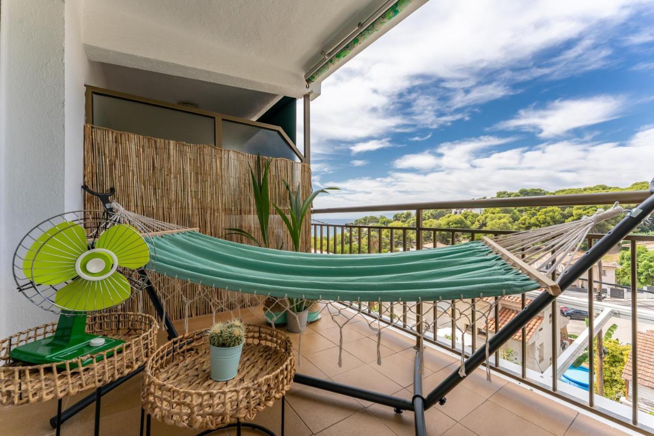 Beach Front Retro Hideaway In 萨洛 外观 照片
