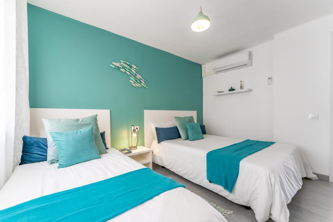 Beach Front Retro Hideaway In 萨洛 外观 照片