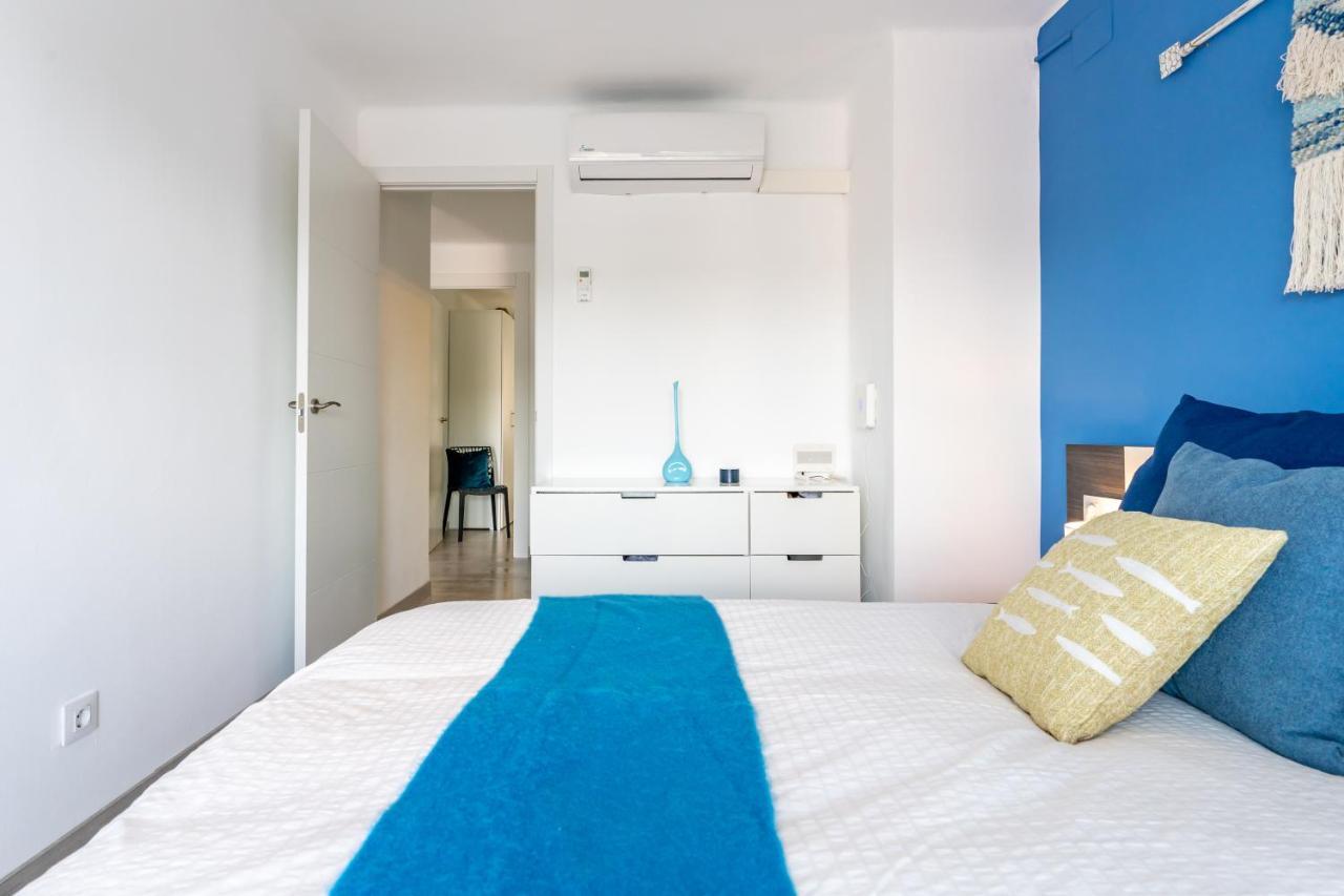 Beach Front Retro Hideaway In 萨洛 外观 照片