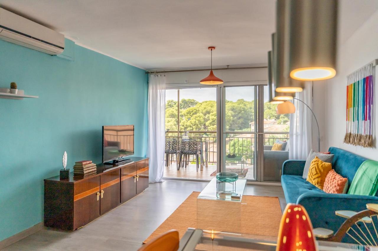 Beach Front Retro Hideaway In 萨洛 外观 照片