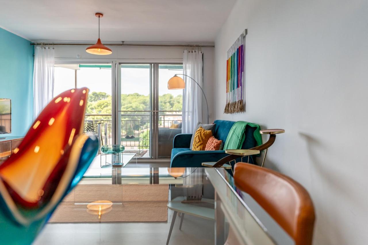 Beach Front Retro Hideaway In 萨洛 外观 照片